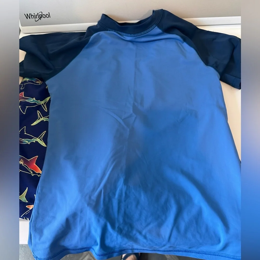 Gap Kids Boys Swim Trunks and Rashguard, size 14-16